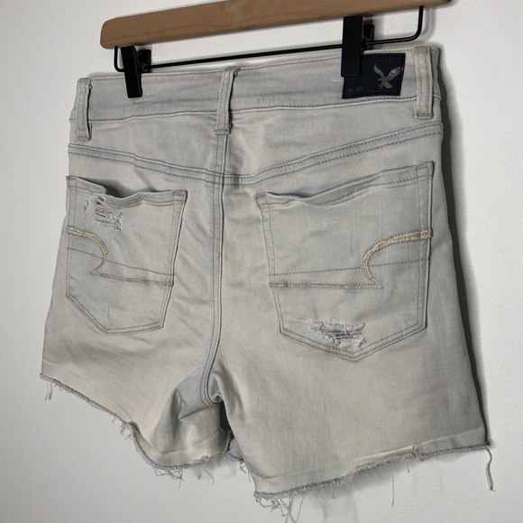 American Eagle Light Wash Hi-Rise Shortie Size 8 - Picture 4 of 7
